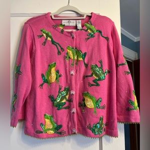 Design Options Sweater frogs! Please see picture 3 rows of beads are missing